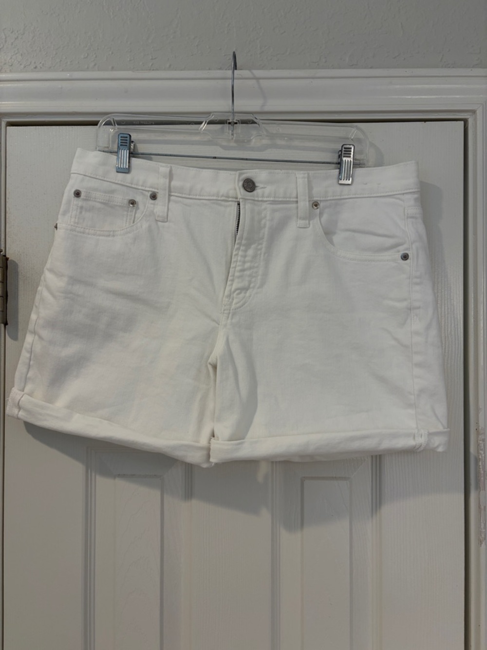 Gap 5" Mid Rise Girlfriend
Shorts White Denim - Picture 7 of 8